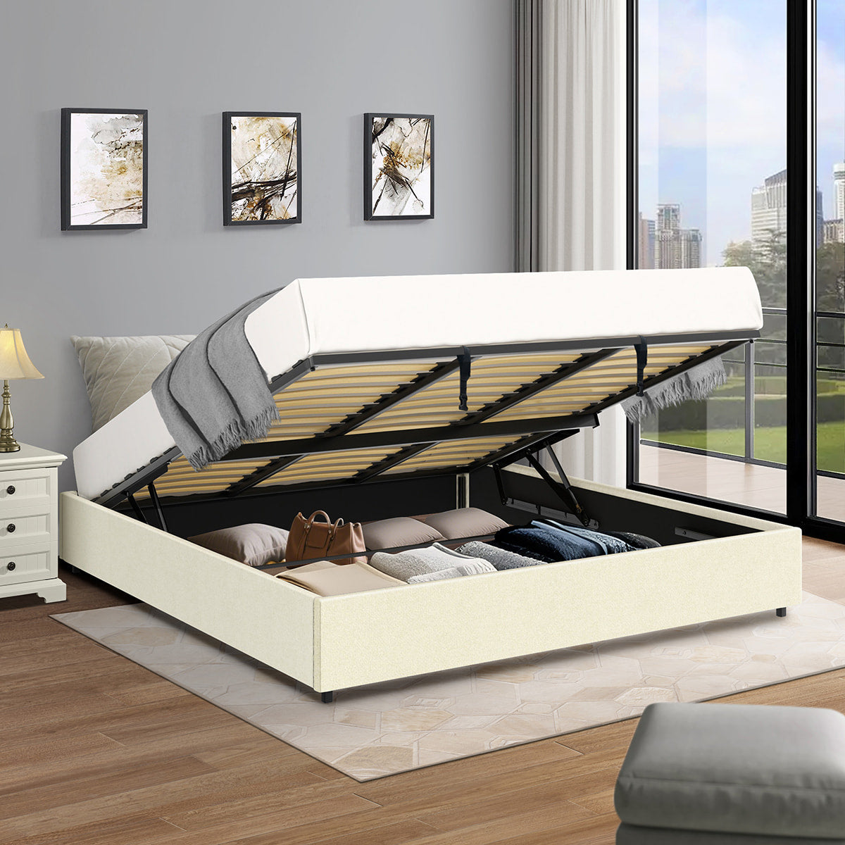 Vue d'ambiance du lit coffre plateforme 180x200 cm velours beige LANCE