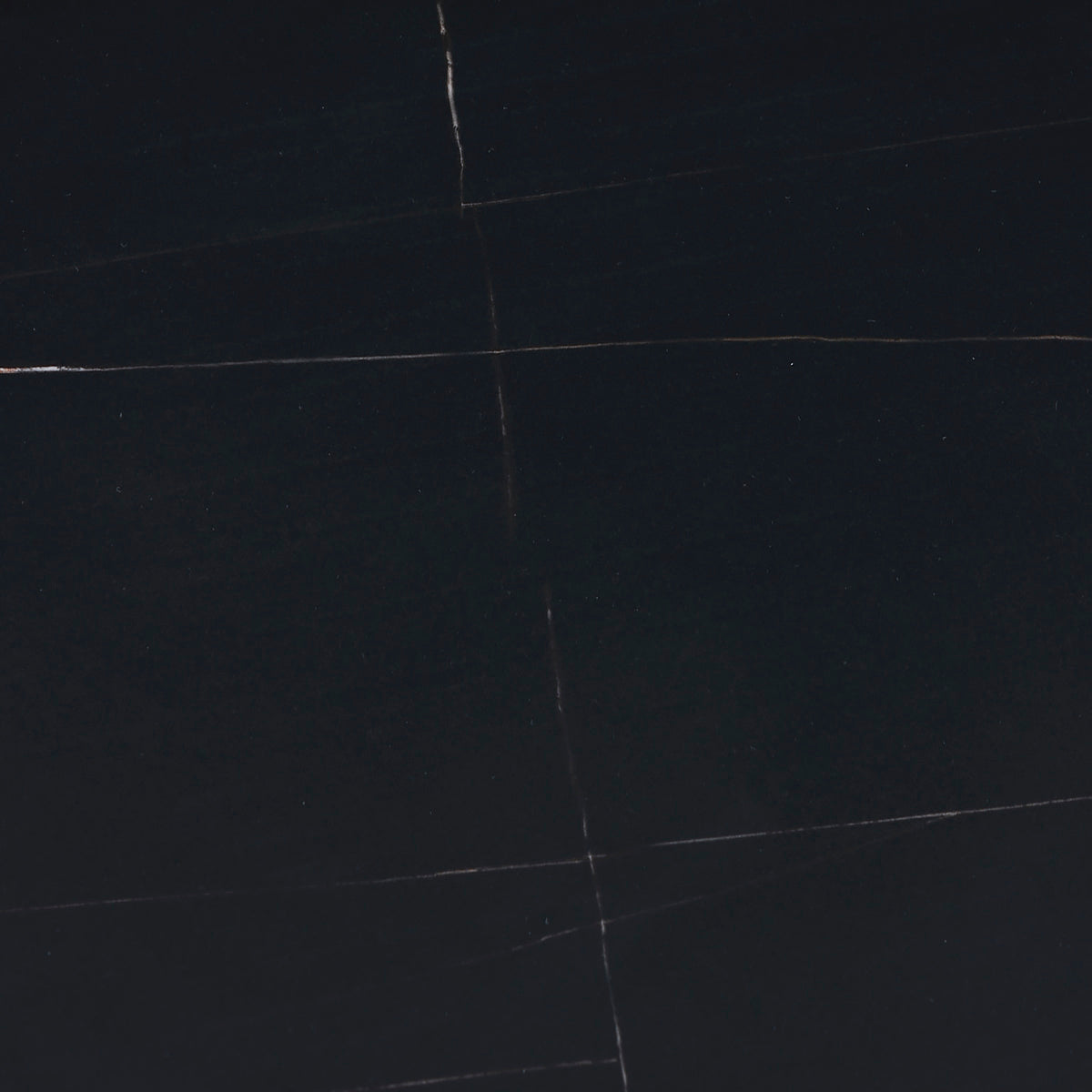 Détail de la couleur marbre noir du revêtement stratifié de la table basse ronde MANDY diamètre 80 cm