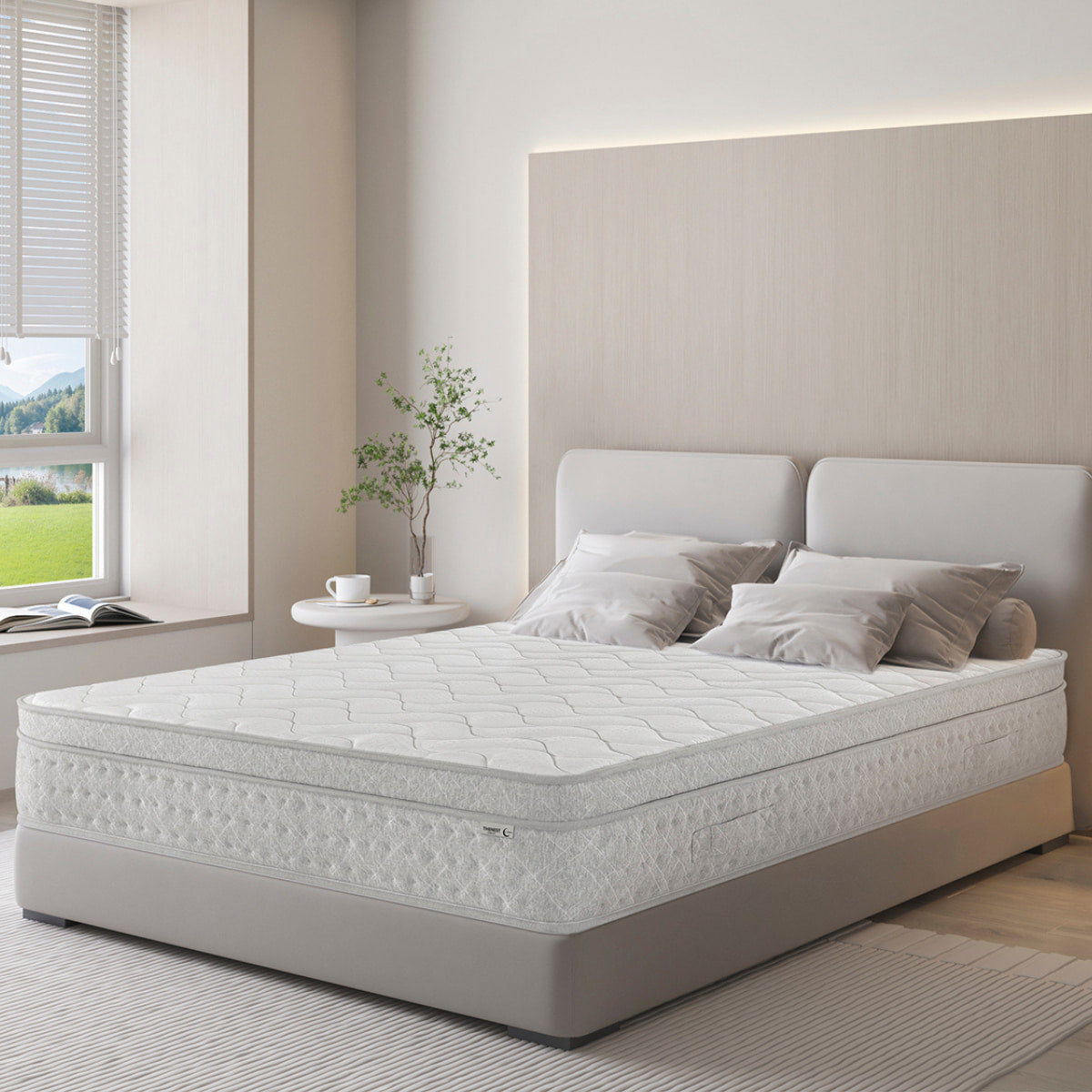 Vue d'ambiance matelas 25cm SENHO THENEST 140x190cm