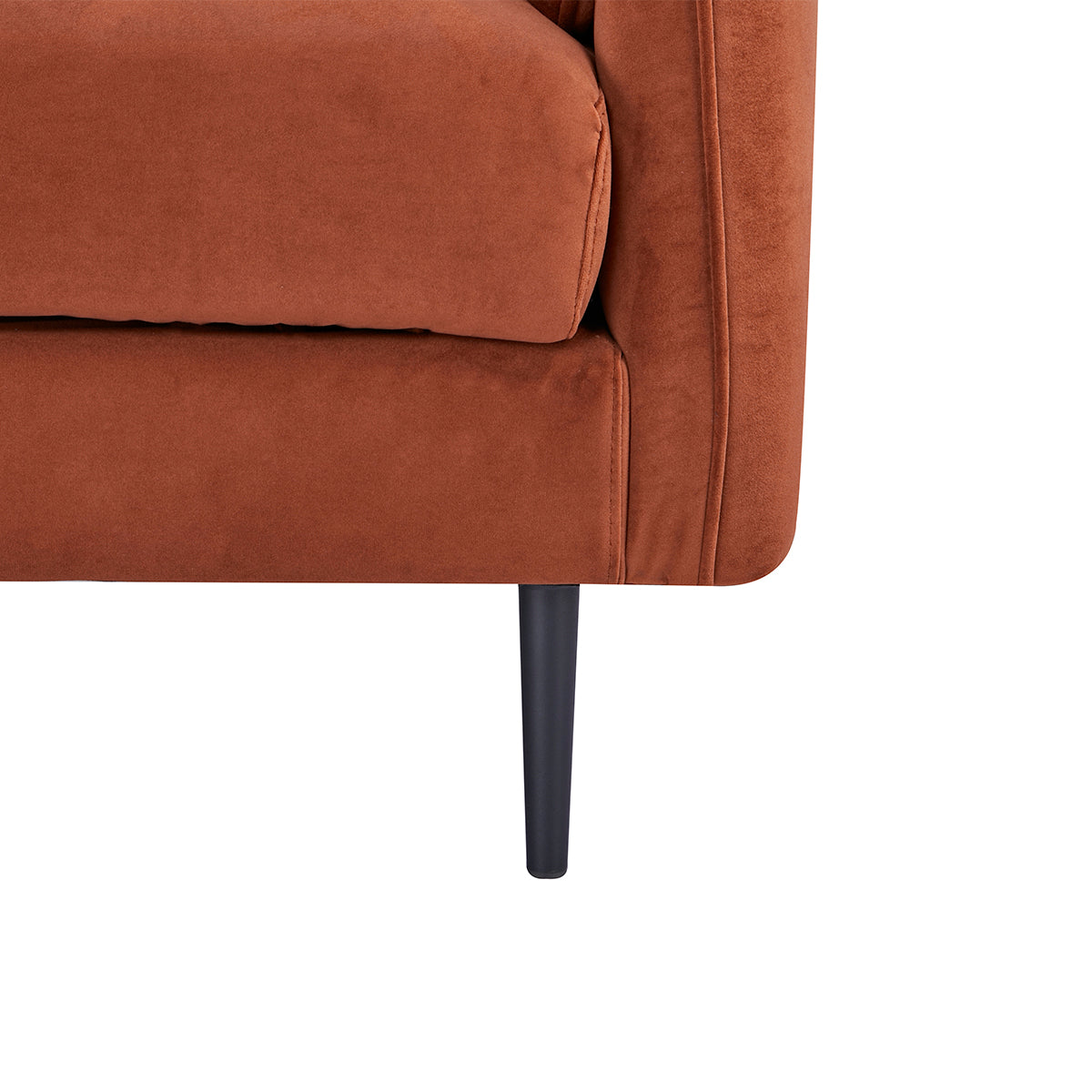 Détail du pied du canapé 3 places YORK en finition velours terracotta